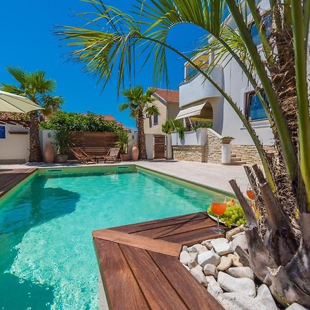 Apartments "Villa Antisin" With Heated Pool Ζαντάρ Εξωτερικό φωτογραφία