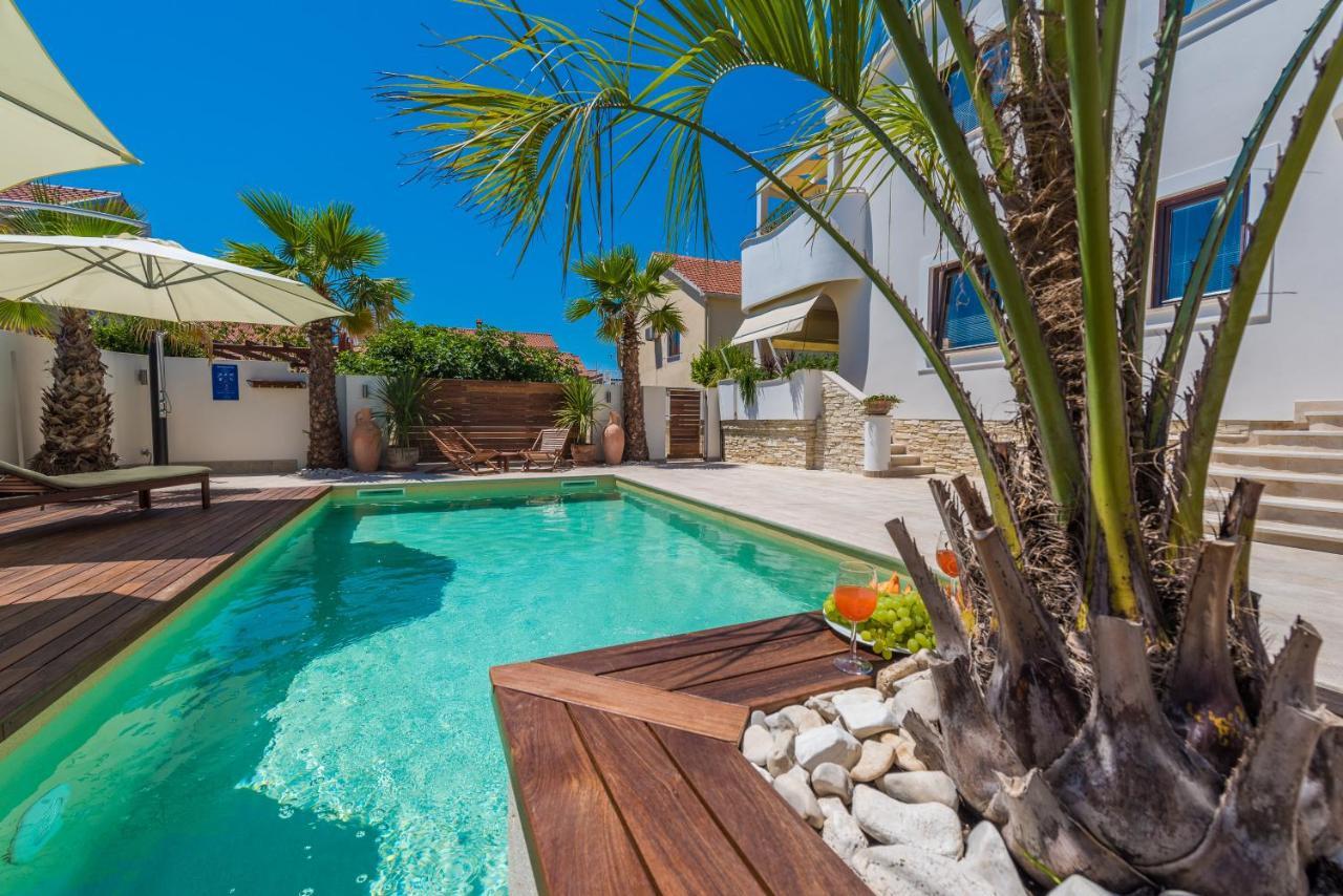 Apartments "Villa Antisin" With Heated Pool Ζαντάρ Εξωτερικό φωτογραφία