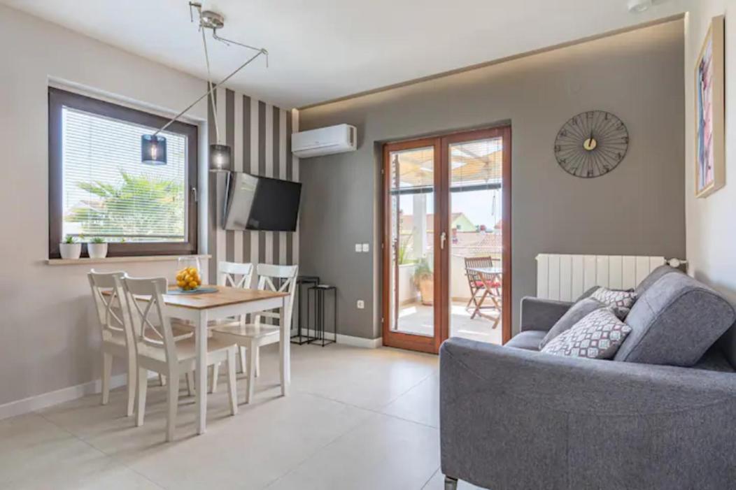 Apartments "Villa Antisin" With Heated Pool Ζαντάρ Εξωτερικό φωτογραφία