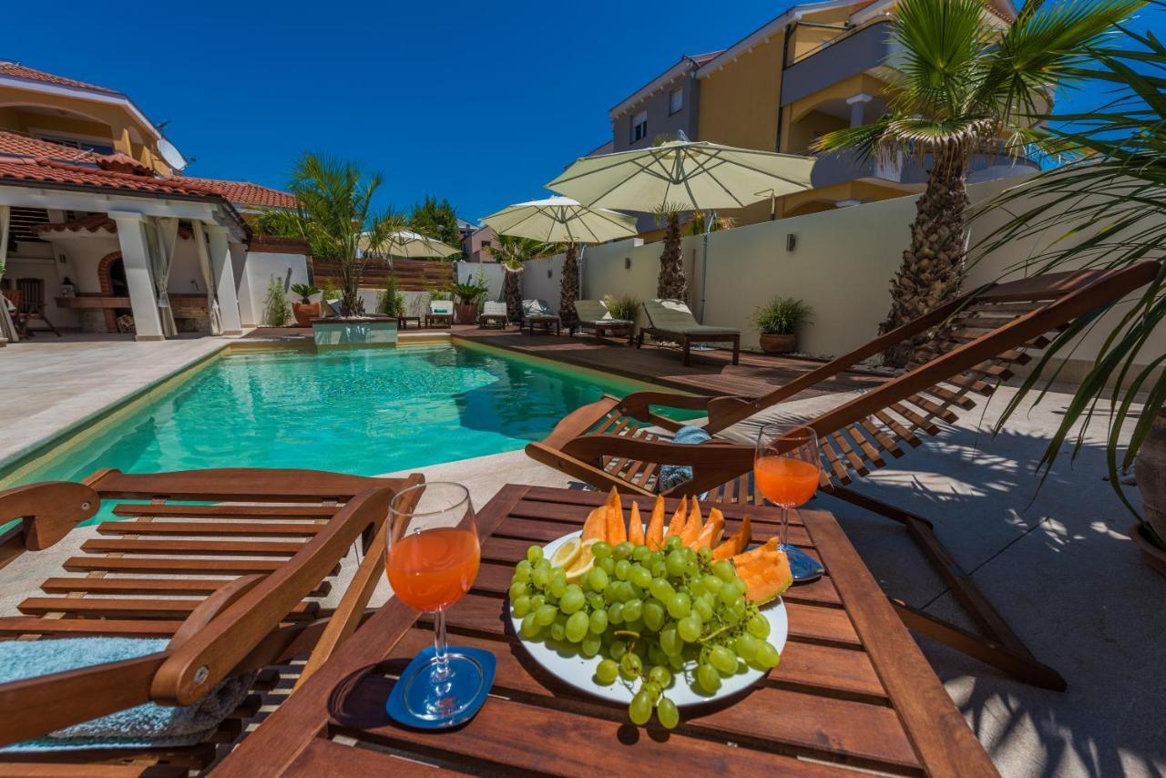 Apartments "Villa Antisin" With Heated Pool Ζαντάρ Εξωτερικό φωτογραφία