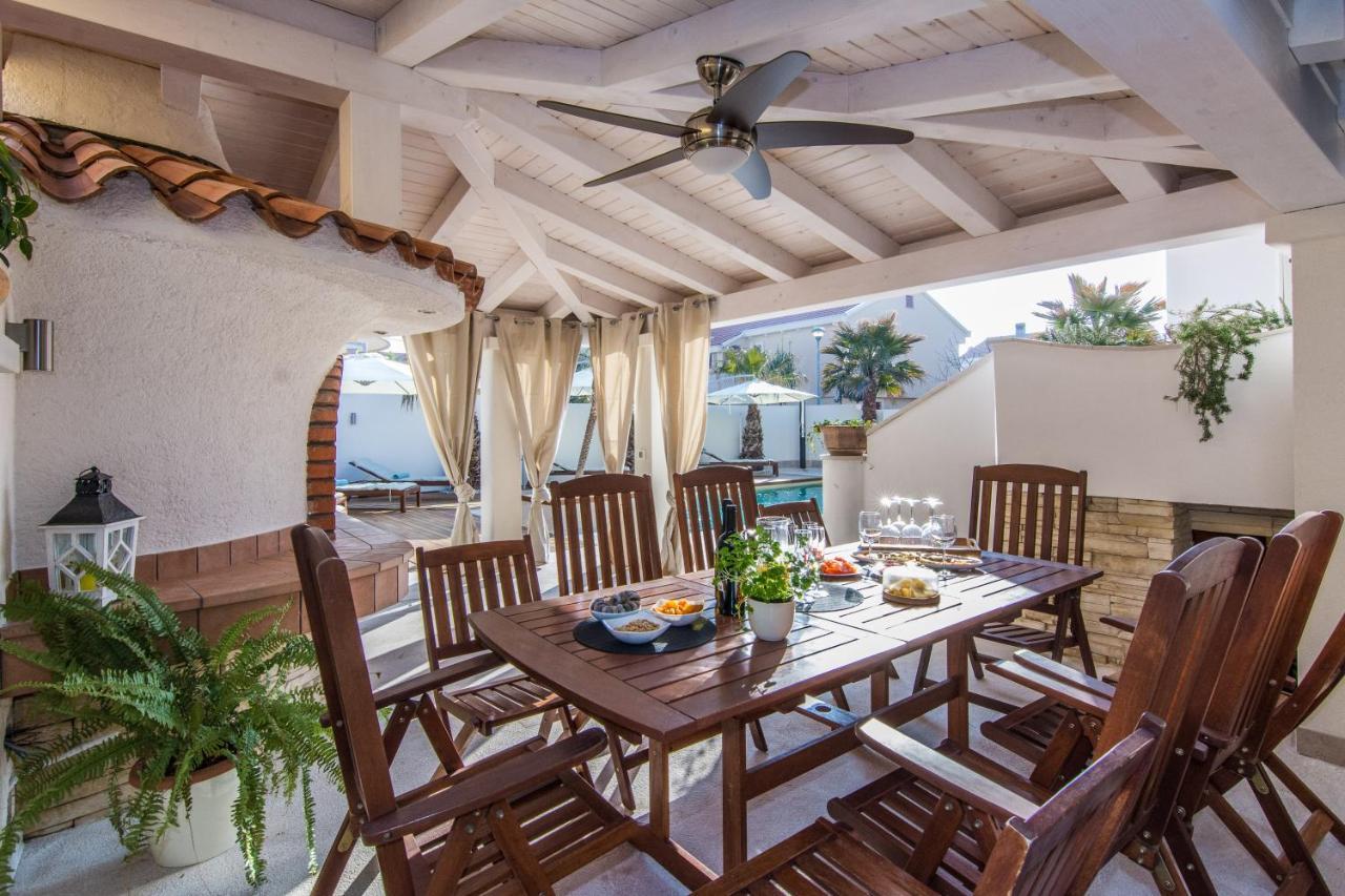 Apartments "Villa Antisin" With Heated Pool Ζαντάρ Εξωτερικό φωτογραφία