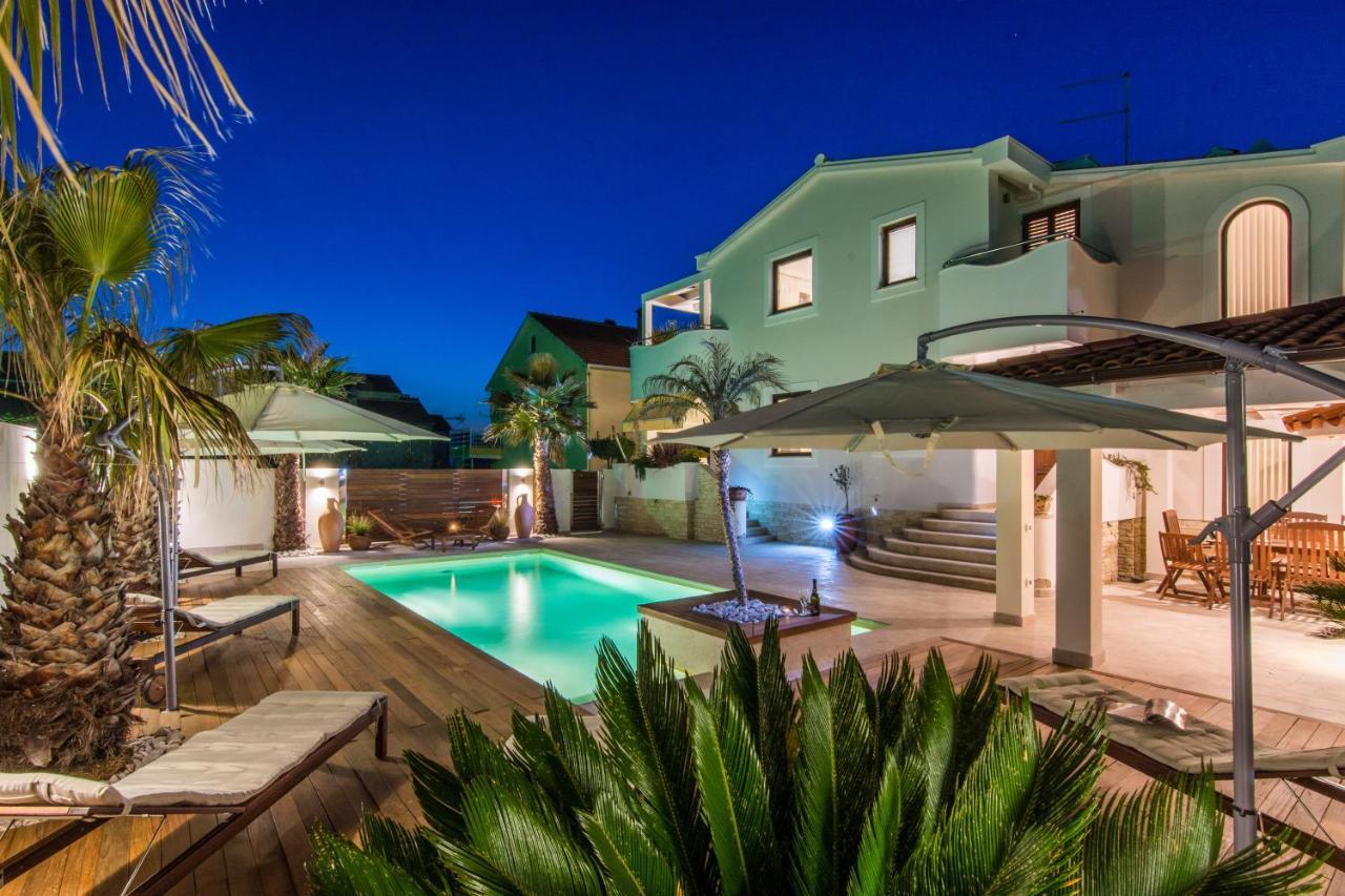 Apartments "Villa Antisin" With Heated Pool Ζαντάρ Εξωτερικό φωτογραφία