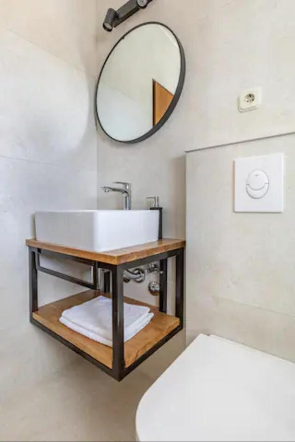 Apartments "Villa Antisin" With Heated Pool Ζαντάρ Εξωτερικό φωτογραφία