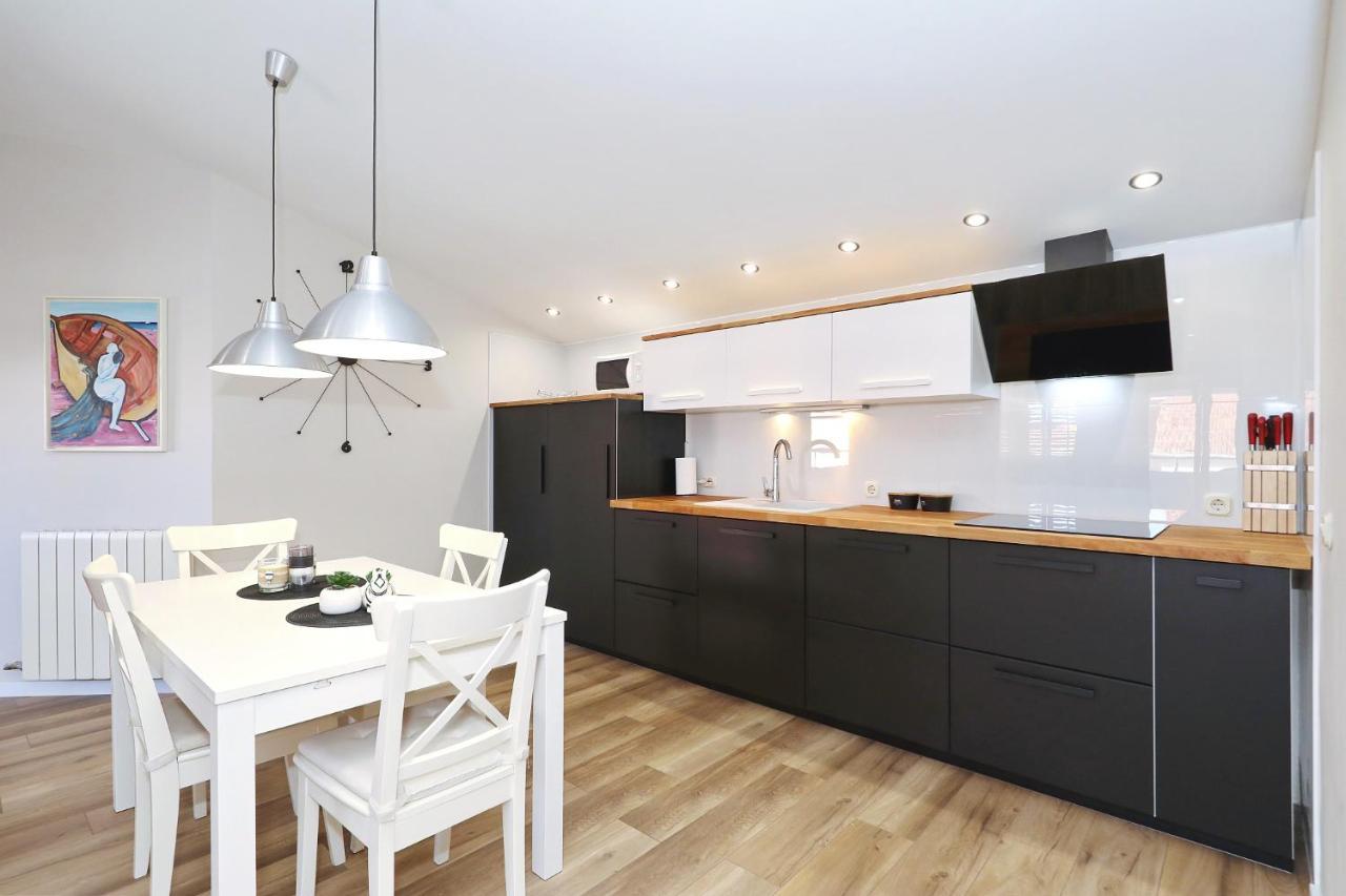 Apartments "Villa Antisin" With Heated Pool Ζαντάρ Εξωτερικό φωτογραφία