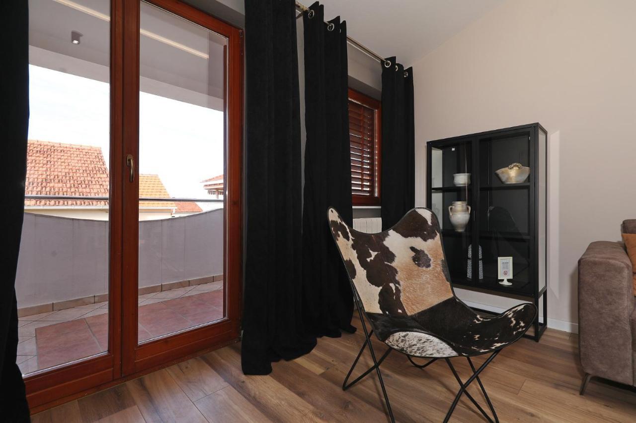 Apartments "Villa Antisin" With Heated Pool Ζαντάρ Εξωτερικό φωτογραφία