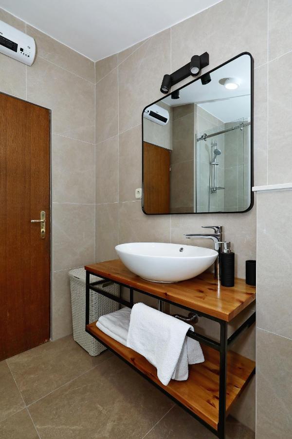 Apartments "Villa Antisin" With Heated Pool Ζαντάρ Εξωτερικό φωτογραφία