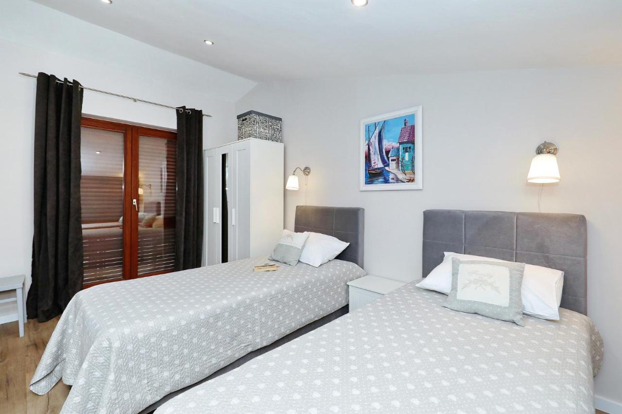 Apartments "Villa Antisin" With Heated Pool Ζαντάρ Εξωτερικό φωτογραφία