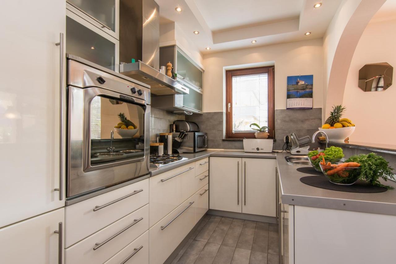 Apartments "Villa Antisin" With Heated Pool Ζαντάρ Εξωτερικό φωτογραφία